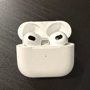 Apple - AirPods (3rd generation)